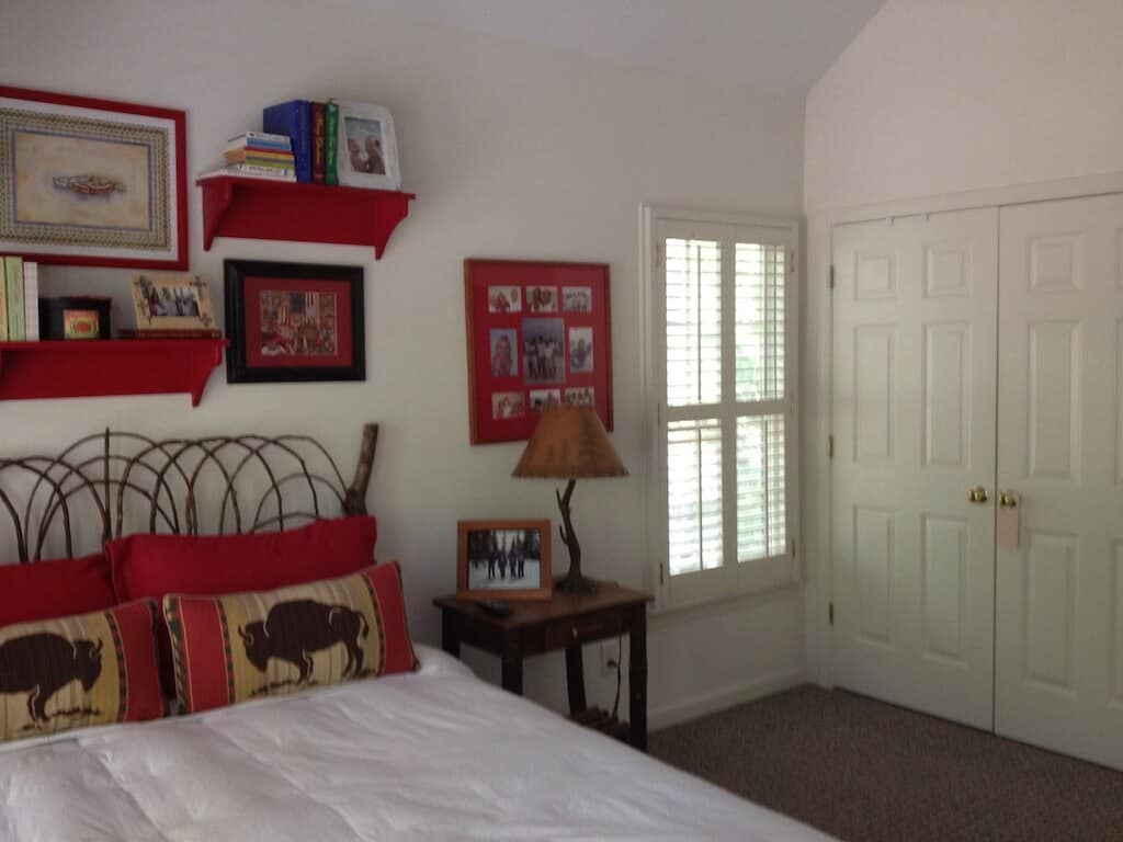 Girls Bedroom #2 Before Remodel