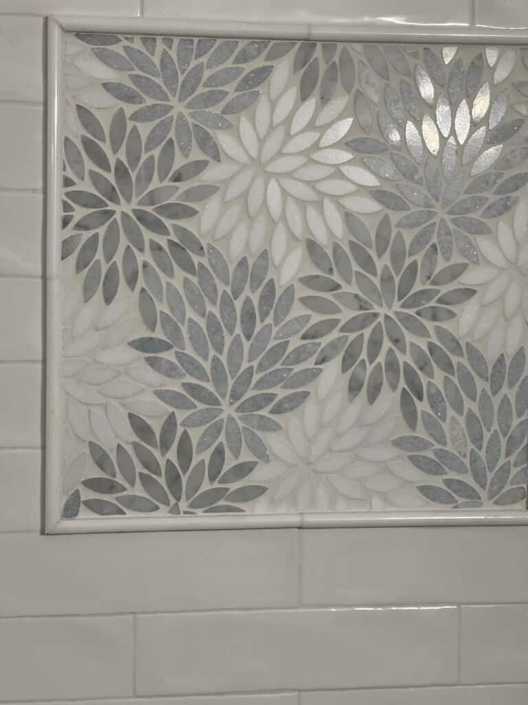 Inspiration Tile ~ Accent Window in Shower